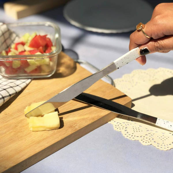Butter Knife - Dots - White - Set Of 2