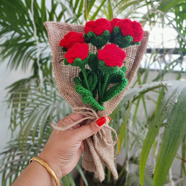 Crochet Red Rose Bouquet - Single Piece